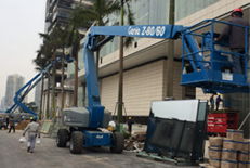 橫琴地區(qū)廣告旗安裝作業(yè)車與電臺(tái)設(shè)備作業(yè)車日租價(jià)格及工程機(jī)械租賃指南